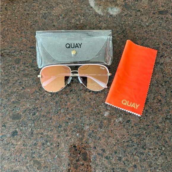 Quay Australia High Key Mini Aviator Sunglasses Blush Pink Gold/Copper Fade Lens - Picture 2 of 8